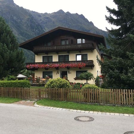 Landhaus Kuen Huben  Buitenkant foto