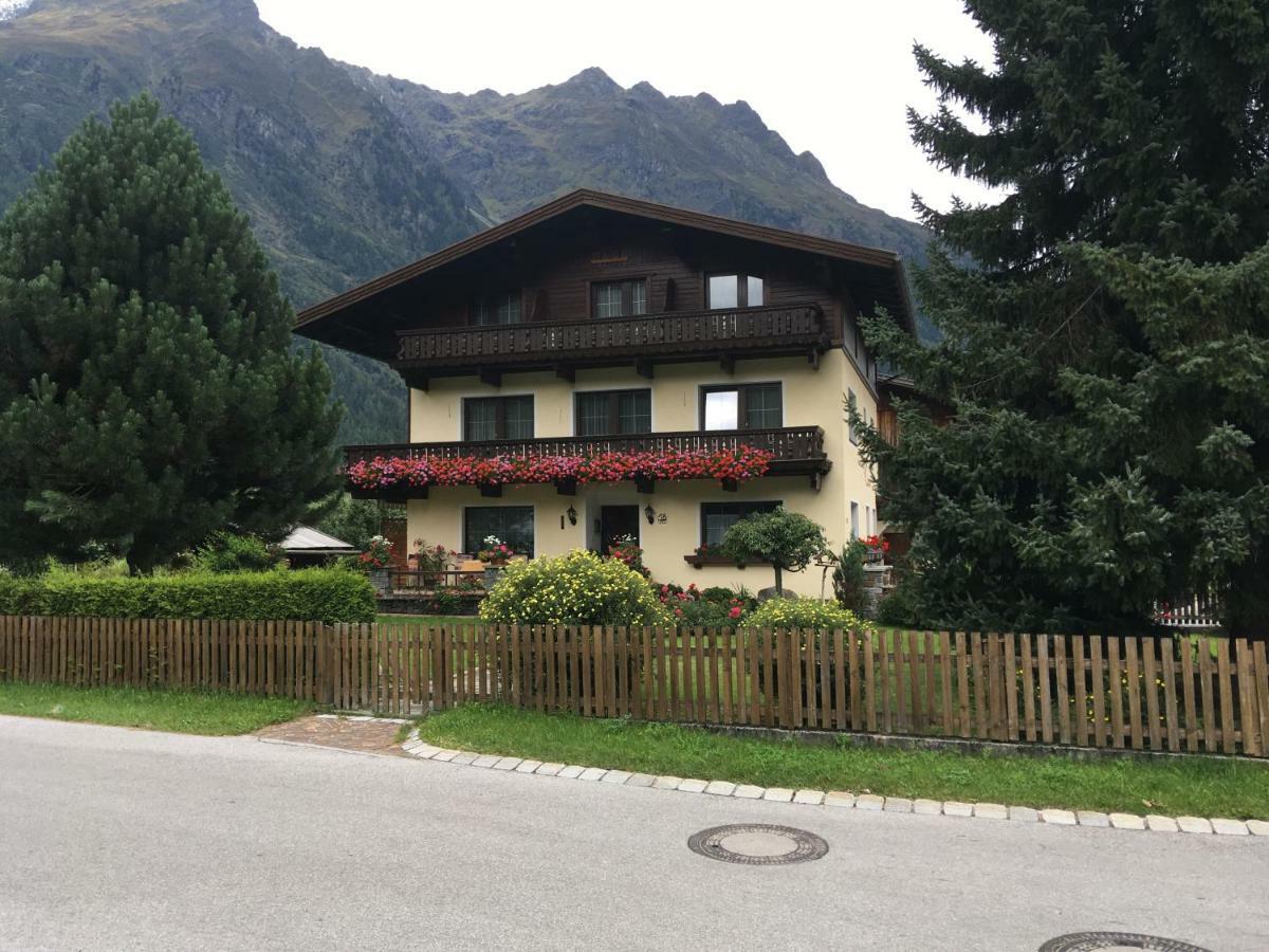 Landhaus Kuen Huben  Buitenkant foto